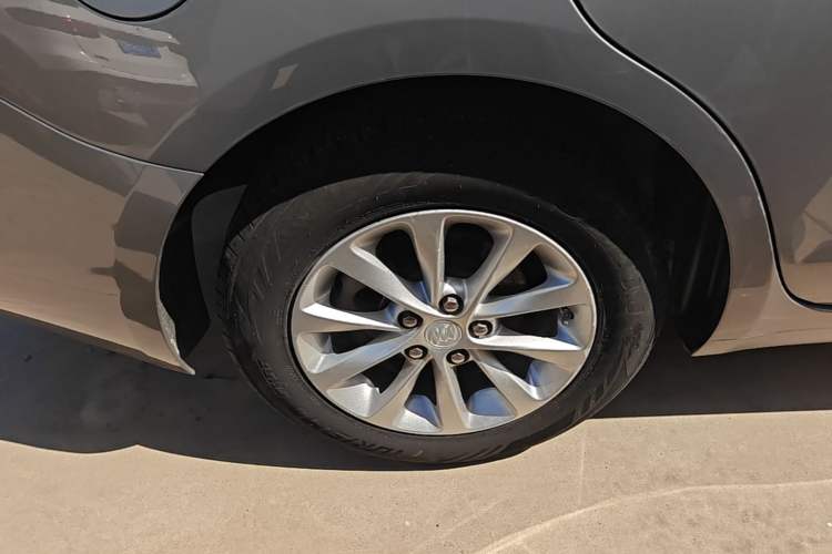 Used Buick GT 2018 15T Dual-Clutch Advanced Model China V Standard Right Rear Wheel Hub