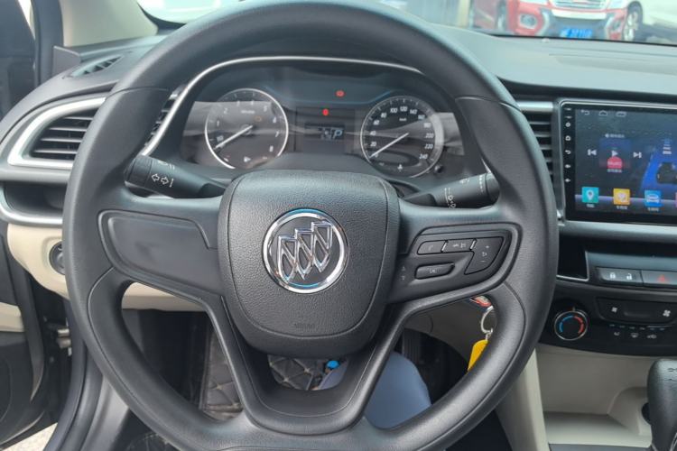 Used Buick GT 2018 15T Dual-Clutch Advanced Model China V Standard Steering Wheel