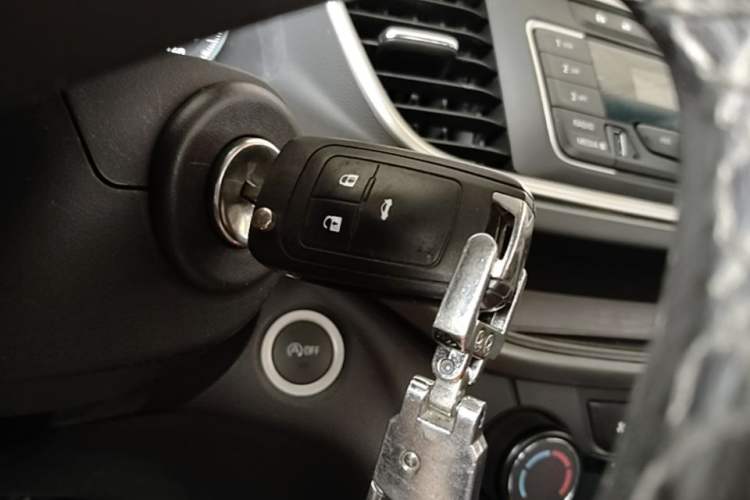 Used Buick GT 2018 18T Automatic Elite Model Vehicle Key