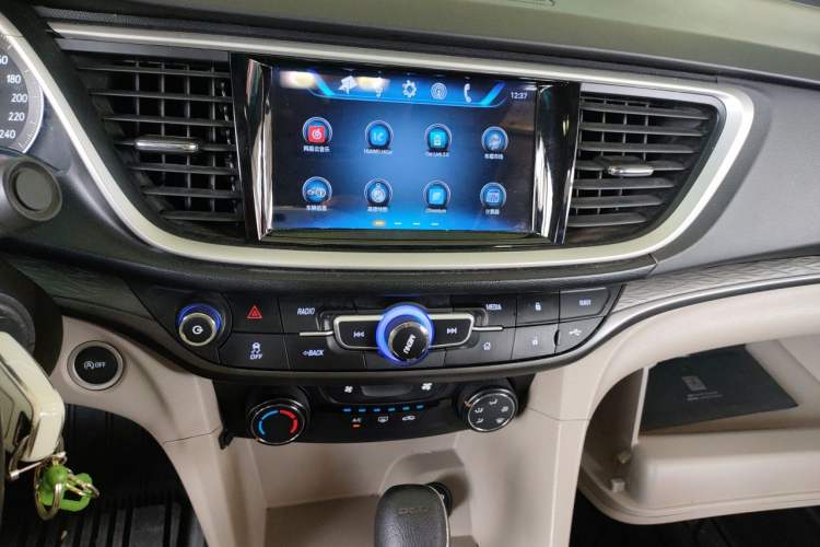 Used Buick GT 2018 15T Dual-Clutch Elite Model China V Standard Audio And AC Panel