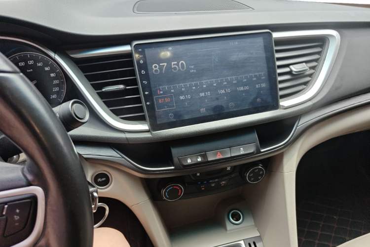 Used Buick GT 2018 15T Manual Elite Version China V Standard Audio And AC Panel