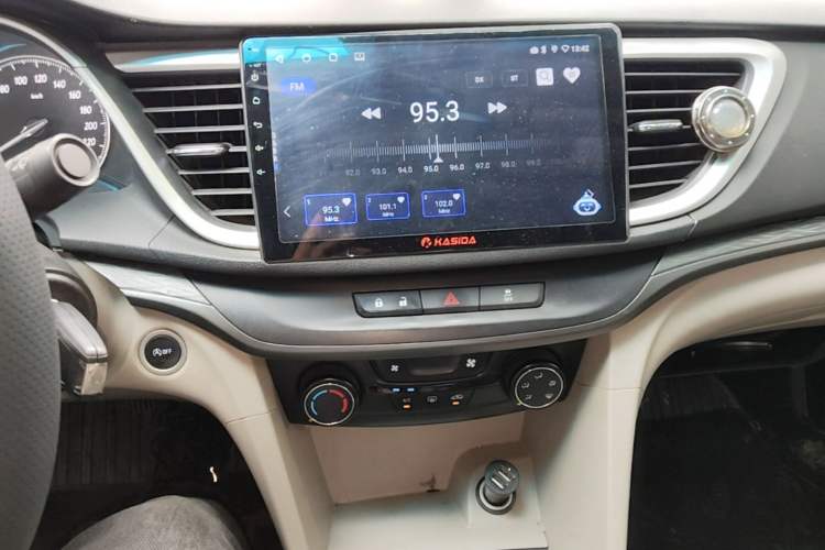 Used Buick GT 2018 15T Dual-Clutch Elite Model China V Standard Audio And AC Panel