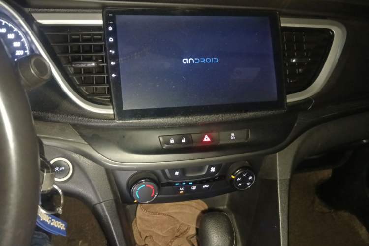 Used Buick GT 2018 18T Automatic Elite Model Audio And AC Panel