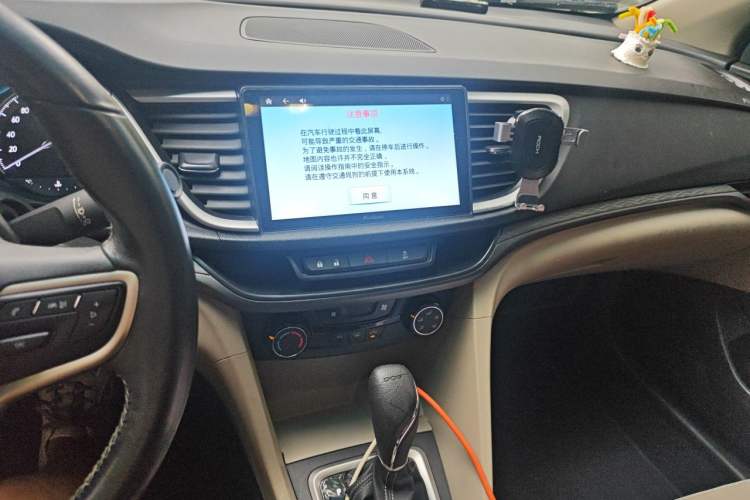 Used Buick GT 2018 15T Manual Elite Version China V Standard Audio And AC Panel