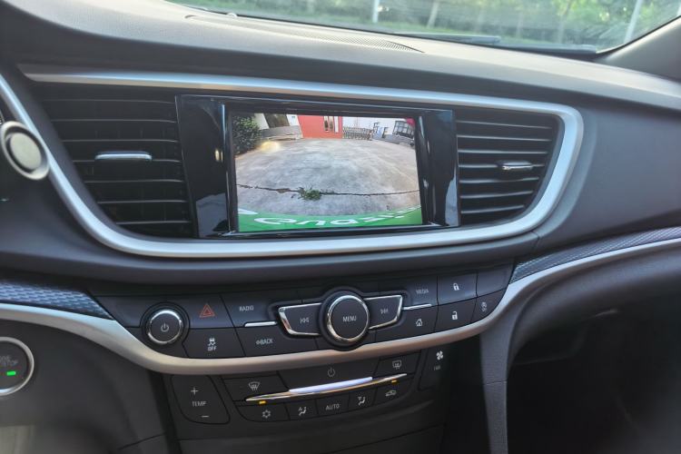 Used Buick GT 2018 18T Automatic Flagship Model Audio And AC Panel