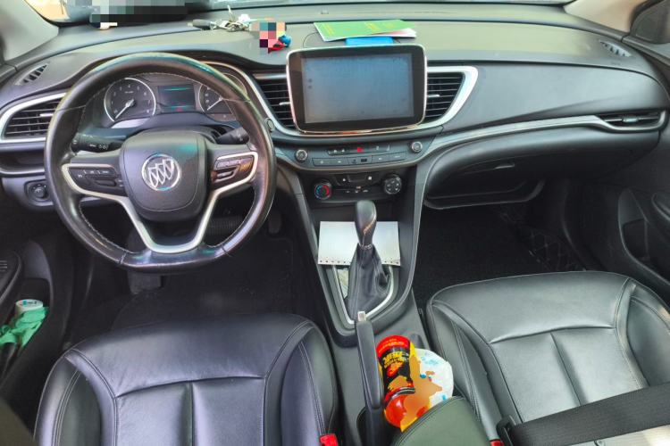 Used Buick GT 2018 18T Automatic Elite Model Center Console