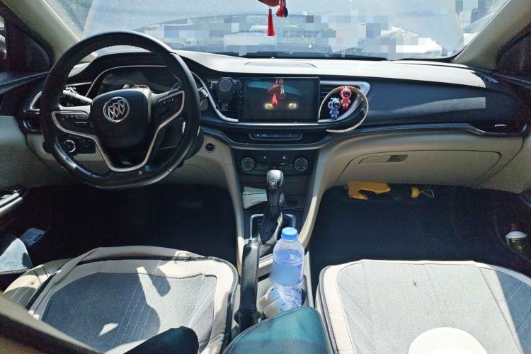 Used Buick GT 2018 15T Dual-Clutch Elite Model China V Standard Center Console