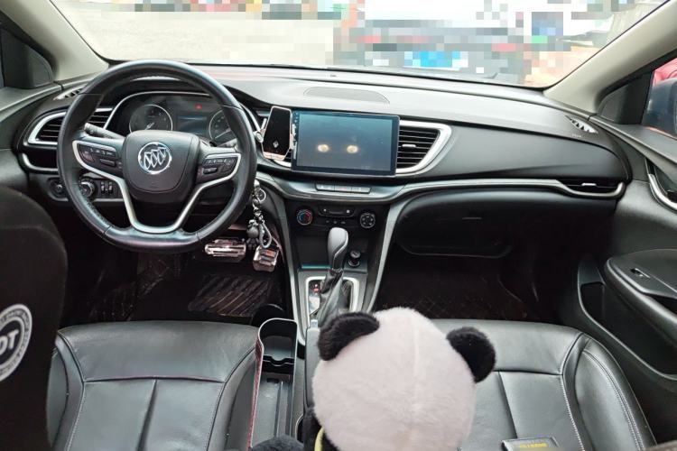 Used Buick GT 2018 18T Automatic Elite Model Center Console
