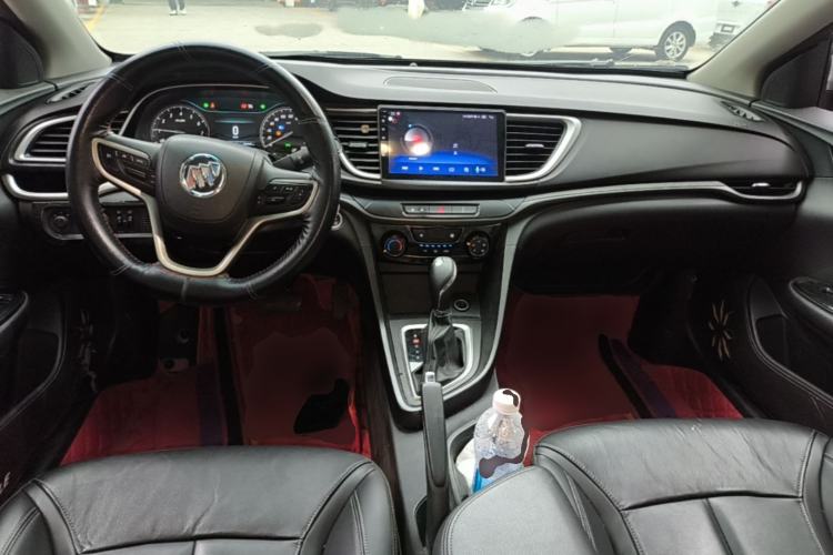 Used Buick GT 2018 18T Automatic Elite Model Center Console