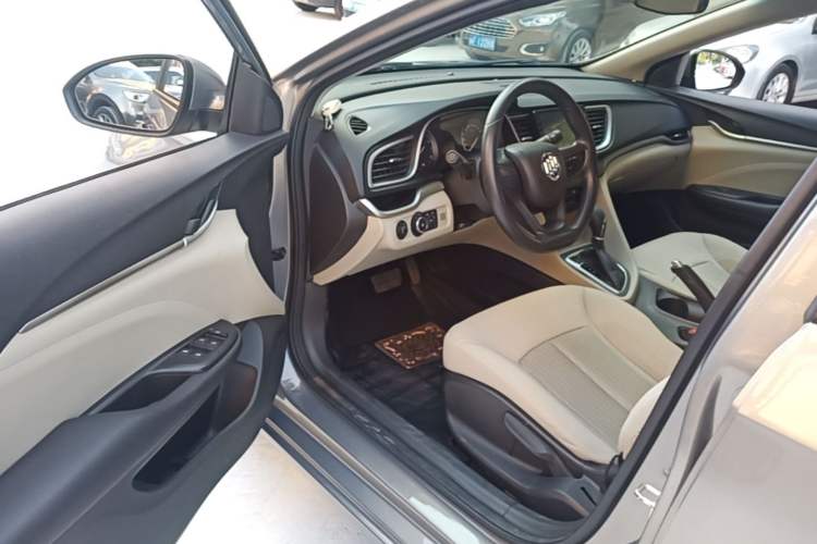 Used Buick GT 2018 15T Dual-Clutch Advanced Model China V Standard Driver Seat