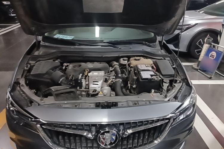 Used Buick GT 2018 15T Dual-Clutch Elite Model China V Standard Engine Bay