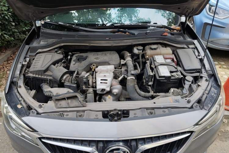 Used Buick GT 2018 15T Dual-Clutch Elite Model China V Standard Engine Bay
