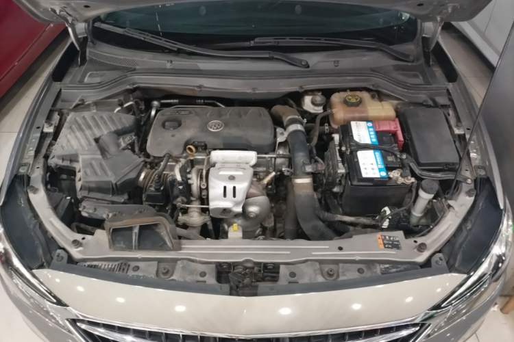 Used Buick GT 2018 18T Automatic Elite Model Engine Bay