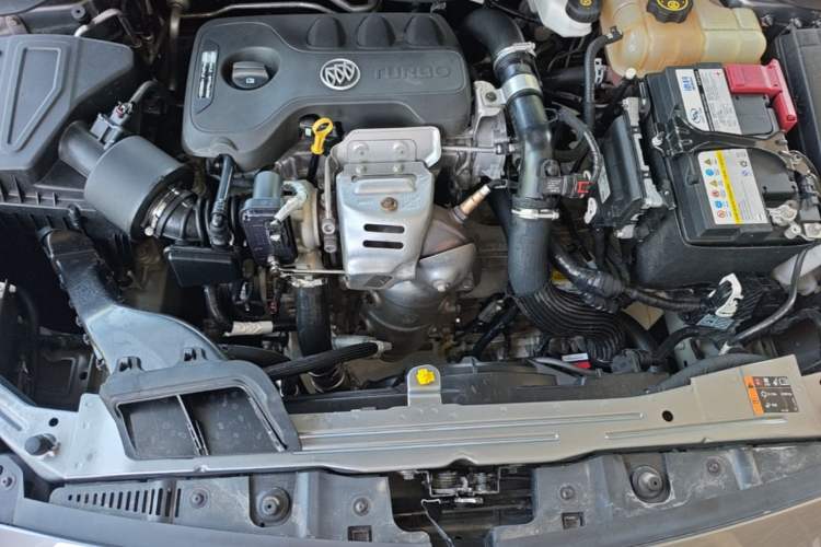 Used Buick GT 2018 15T Dual-Clutch Elite Model China V Standard Engine Bay