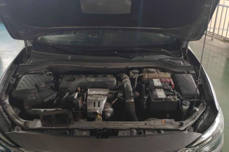 Used Buick GT 2018 18T Automatic Elite Model Engine Bay