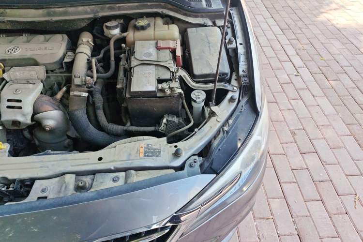 Used Buick GT 2018 15T Dual-Clutch Elite Model China V Standard Engine Bay Left