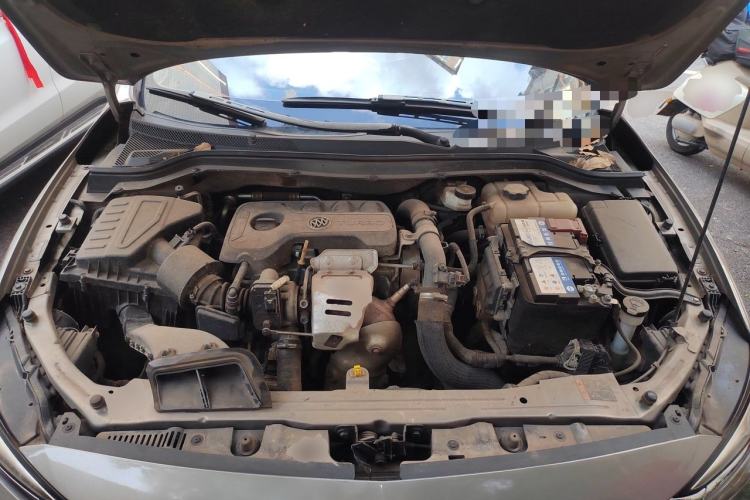 Used Buick GT 2018 15T Manual Elite Version China V Standard Engine Bay