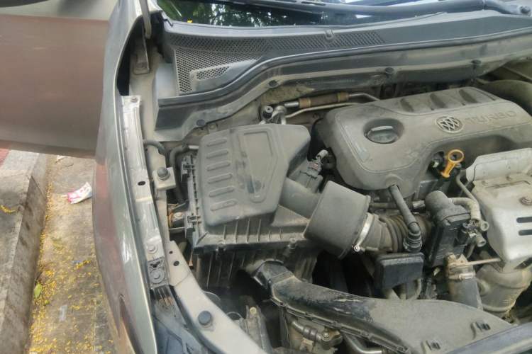 Used Buick GT 2018 15T Dual-Clutch Elite Model China V Standard Engine Bay Right