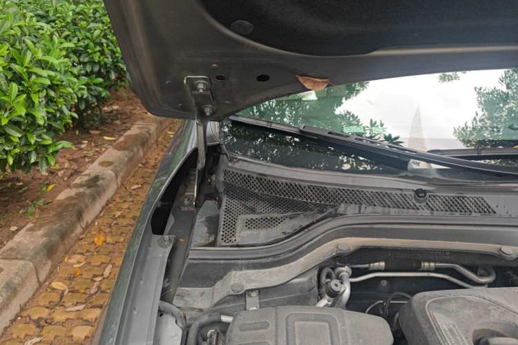 Used Buick GT 2018 15T Manual Elite Version China V Standard Engine Bay Right