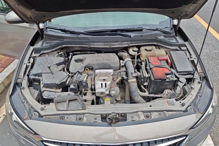 Used Buick GT 2018 18T Automatic Elite Model Engine Bay
