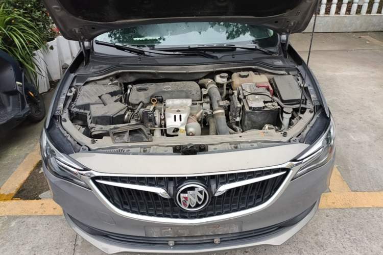 Used Buick GT 2018 18T Automatic Elite Model Engine Bay