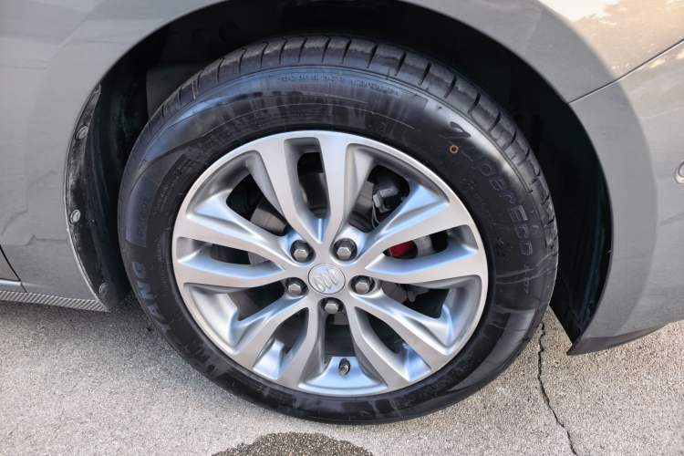 Used Buick GT 2018 18T Automatic Flagship Model Exterior 2
