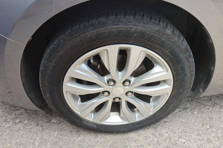 Used Buick GT 2018 15T Manual Elite Version China V Standard Exterior 4