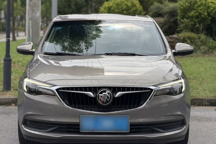 Used Buick GT 2018 18T Automatic Elite Model Exterior 4