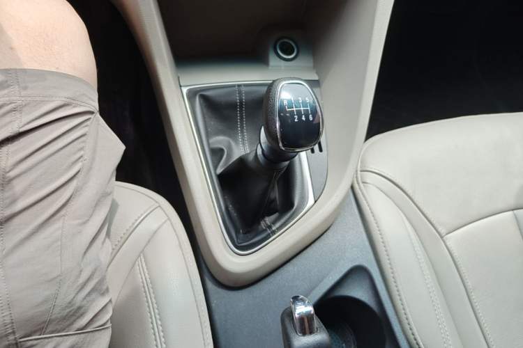 Used Buick GT 2018 15T Manual Elite Version China V Standard Gear Lever