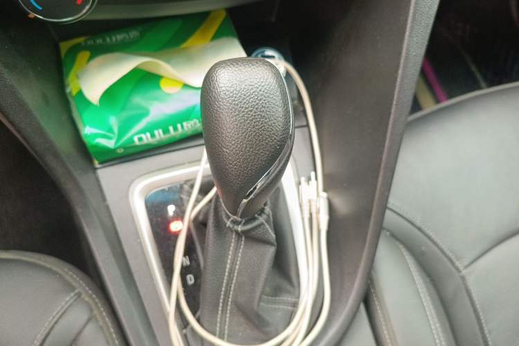 Used Buick GT 2018 18T Automatic Elite Model Gear Lever