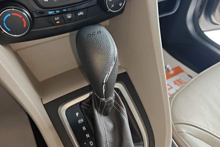 Used Buick GT 2018 15T Dual-Clutch Elite Model China V Standard Gear Lever