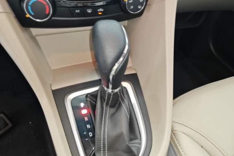 Used Buick GT 2018 15T Dual-Clutch Advanced Model China V Standard Gear Lever