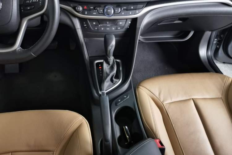 Used Buick GT 2018 18T Automatic Flagship Model Gear Lever