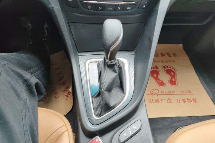 Used Buick GT 2018 18T Automatic Flagship Model Gear Lever