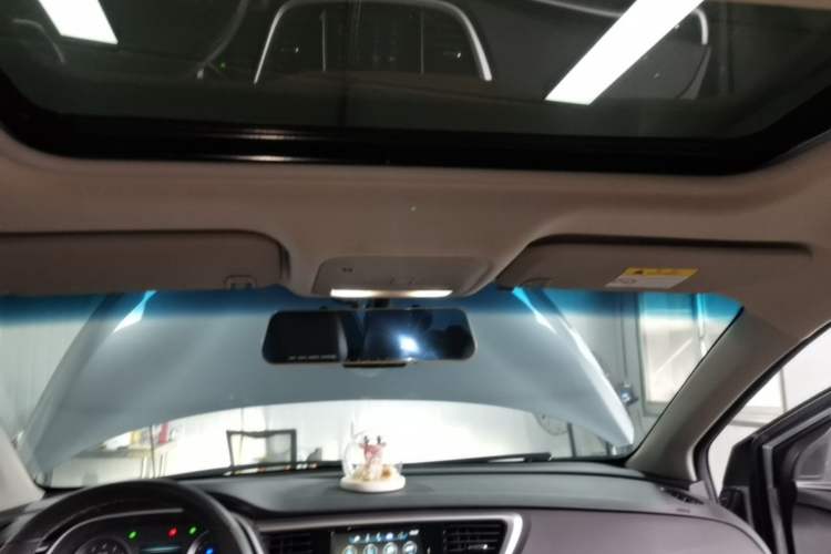 Used Buick GT 2018 18T Automatic Flagship Model Headliner