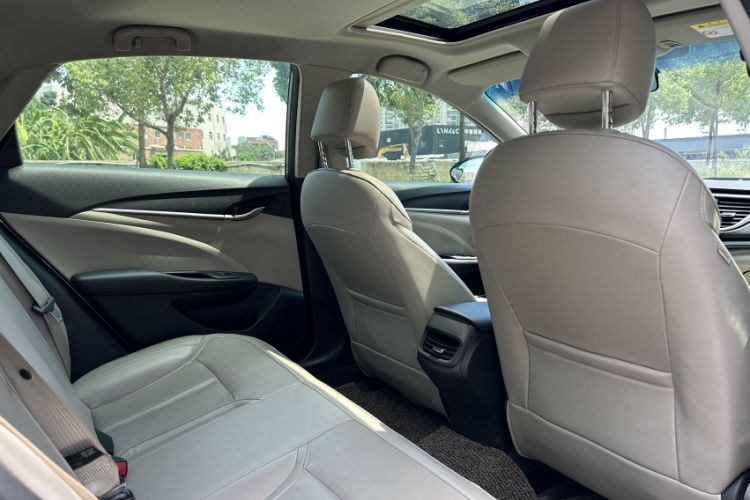 Used Buick GT 2018 15T Dual-Clutch Elite Model China V Standard Interior 14
