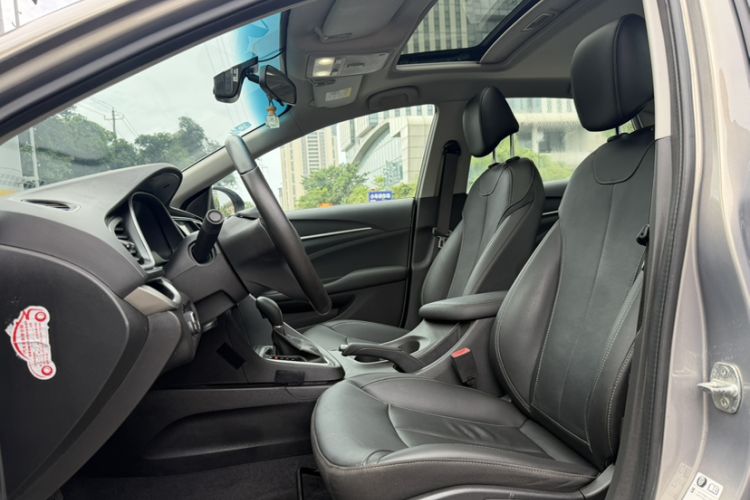 Used Buick GT 2018 18T Automatic Elite Model Interior 2