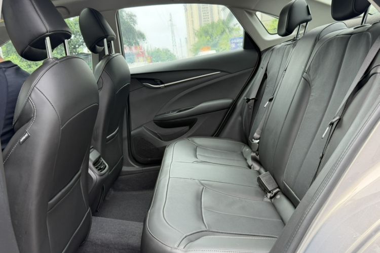 Used Buick GT 2018 18T Automatic Elite Model Interior 3
