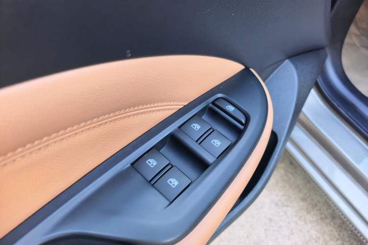Used Buick GT 2018 18T Automatic Flagship Model Interior 5