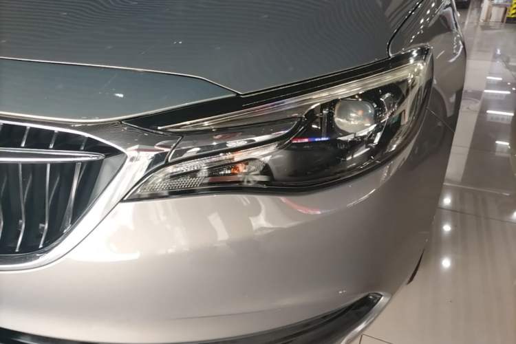Used Buick GT 2018 18T Automatic Elite Model Left Front Headlight