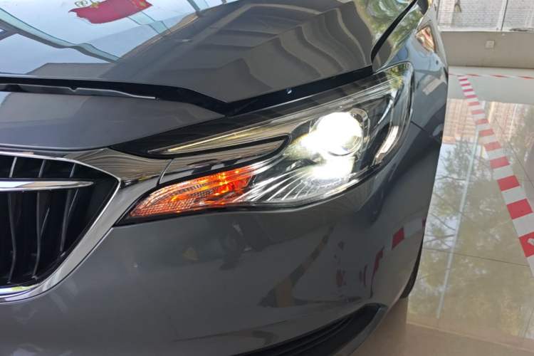 Used Buick GT 2018 15T Dual-Clutch Elite Model China V Standard Left Front Headlight