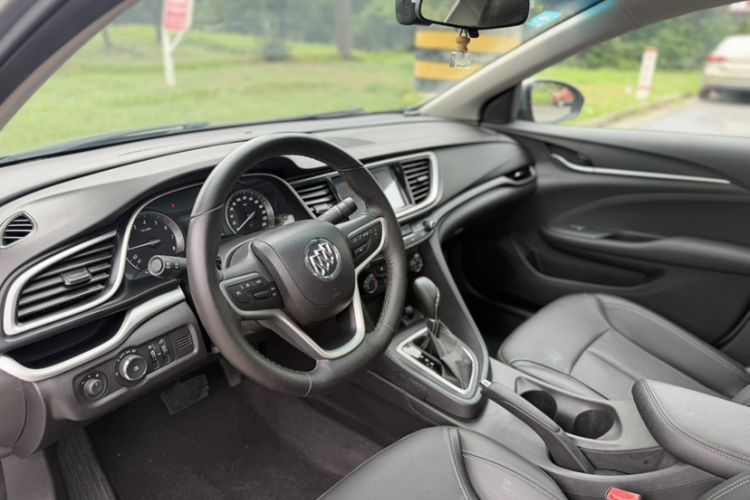 Used Buick GT 2018 18T Automatic Elite Model Left Front Seat