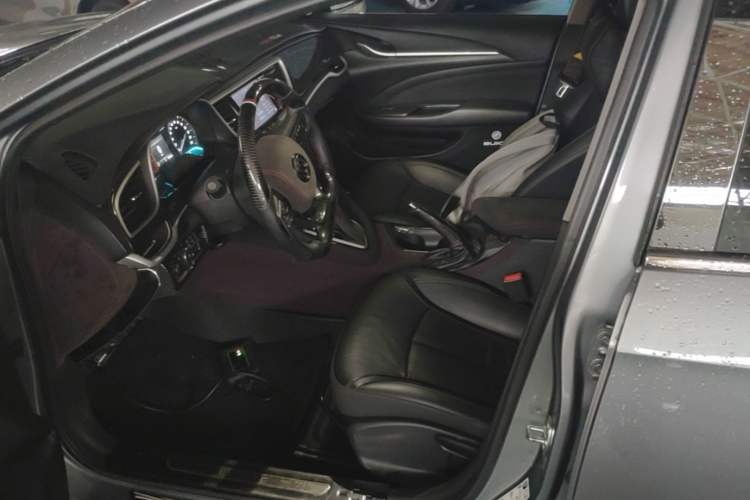 Used Buick GT 2018 18T Automatic Elite Model Left Front Seat