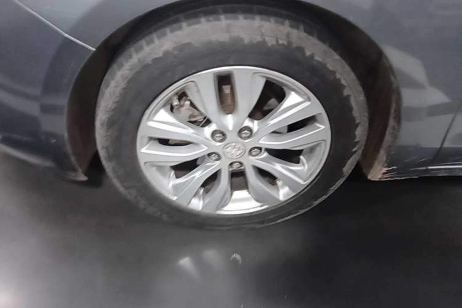 Used Buick GT 2018 15T Dual-Clutch Elite Model China V Standard Left Front Wheel Hub