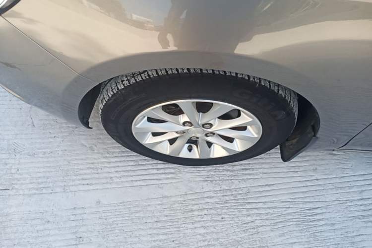 Used Buick GT 2018 15T Dual-Clutch Advanced Model China V Standard Left Front Wheel Hub