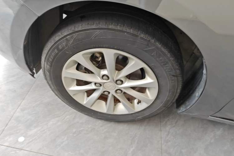 Used Buick GT 2018 15T Dual-Clutch Advanced Model China V Standard Left Front Wheel Hub
