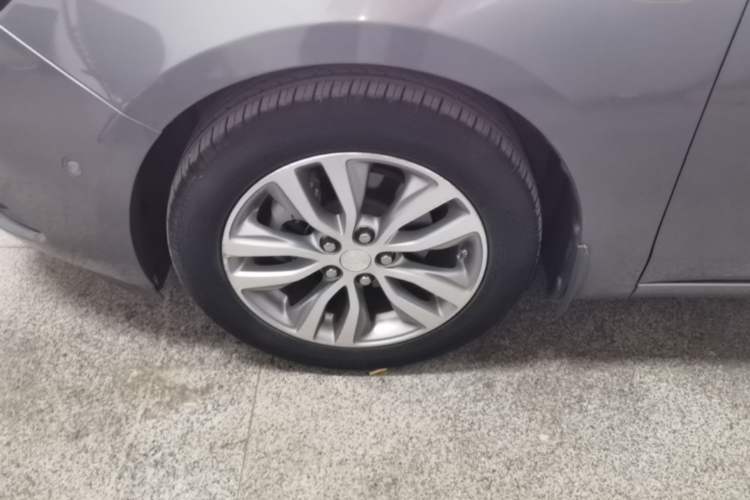 Used Buick GT 2018 18T Automatic Flagship Model Left Front Wheel Hub