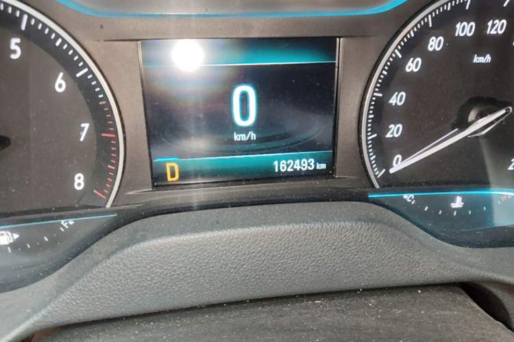 Used Buick GT 2018 15T Dual-Clutch Elite Model China V Standard Odometer Close Up