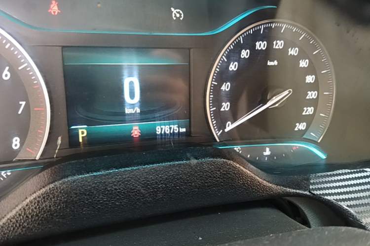 Used Buick GT 2018 15T Dual-Clutch Elite Model China V Standard Odometer Close Up