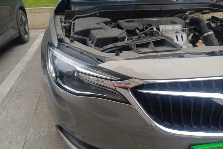 Used Buick GT 2018 18T Automatic Elite Model Right Front Headlight